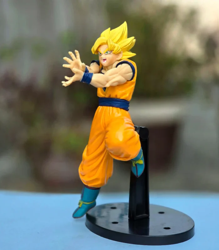 Goku Kamehameha Pose Action Figure 25cm (Dragon Ball Z)